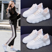 Uus valge tossude mudel naistele