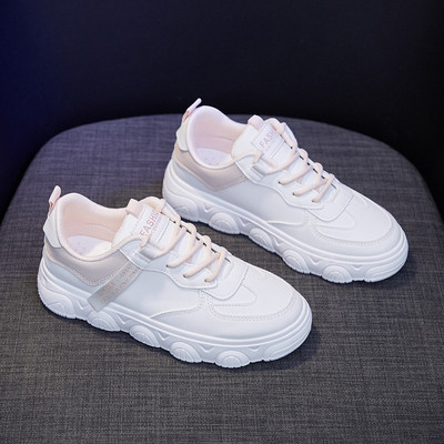 Uus valge tossude mudel naistele