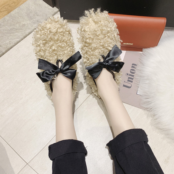 Lameda talla ja satiinpaelaga naiste kingad