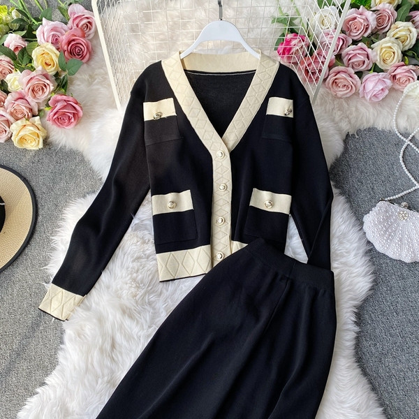 Moteriškas kasdienis dviejų dalių komplektas aukštu juosmeniu ir špicine iškirpte