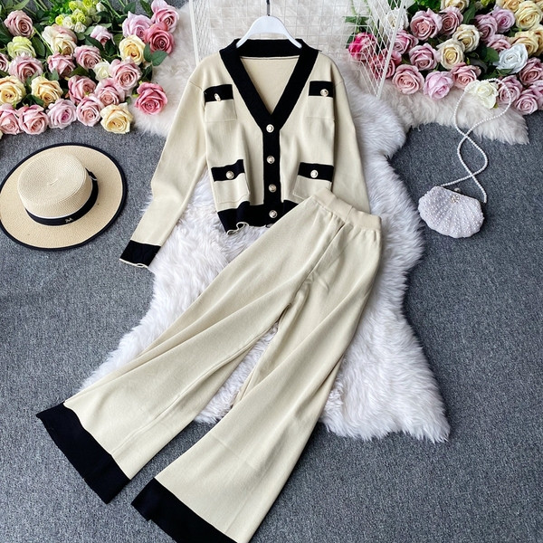 Moteriškas kasdienis dviejų dalių komplektas aukštu juosmeniu ir špicine iškirpte