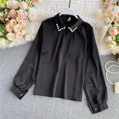 Naiste särk klassikalise kraega ja erinevates värvides pärlitega