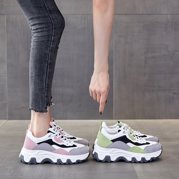 Νέο μοντέλο φθινοπωρινά αθλητικά παπούτσια με τραχιά σόλα