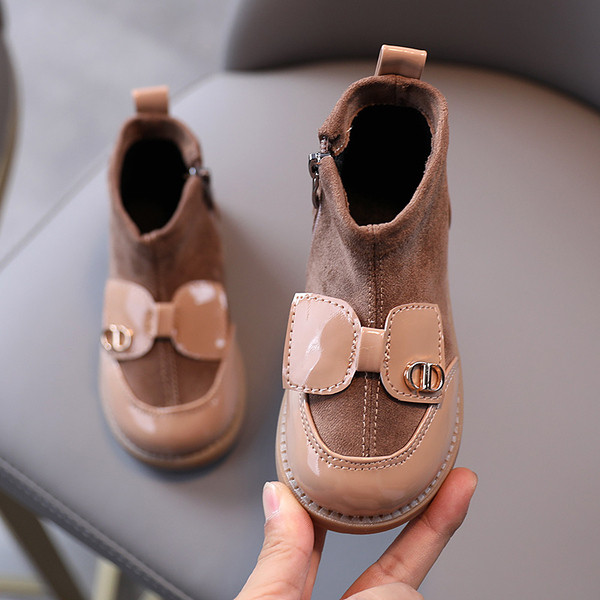 Moderne dječje čizme s trakom i patentnim zatvaračem za djevojčice