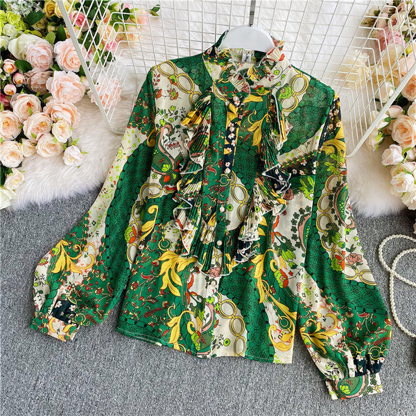 Stiilne naiste särk värvilise mustriga ja kõrge kraega