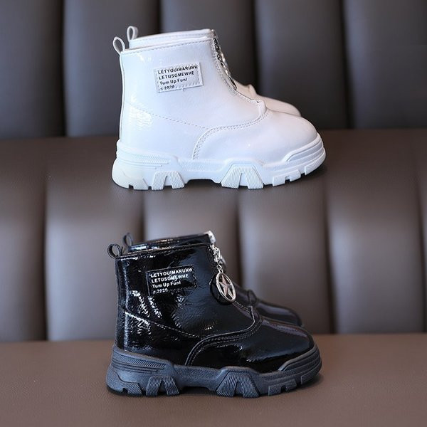 Moodsad kirjade ja lukuga lastesaapad tüdrukutele