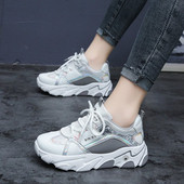 Kareda kõrge tallaga tossud naistele