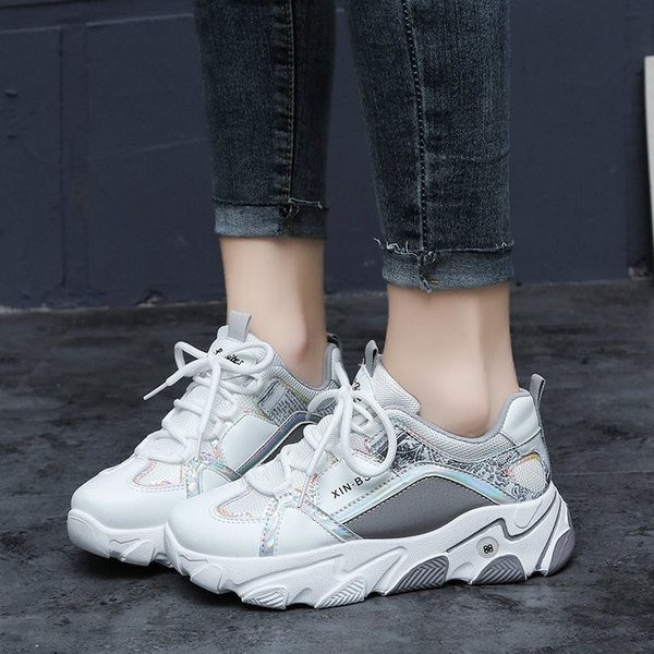 Kareda kõrge tallaga tossud naistele