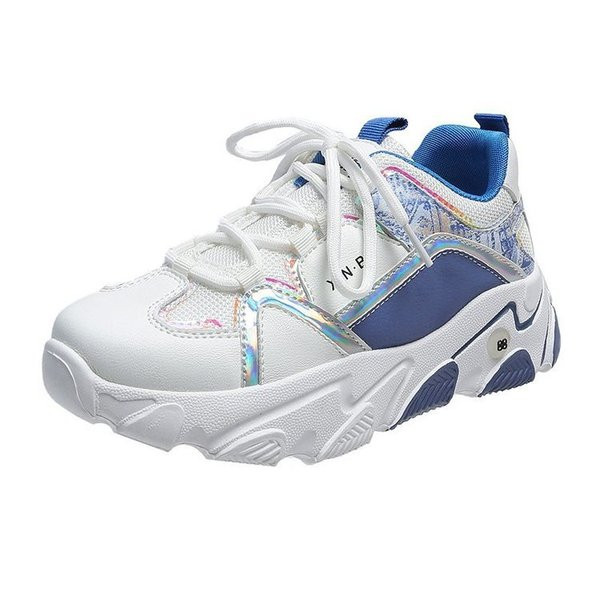 Kareda kõrge tallaga tossud naistele