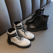 Öko bőrből készült gyerekcsizma csatokkal és fűzős lányoknak