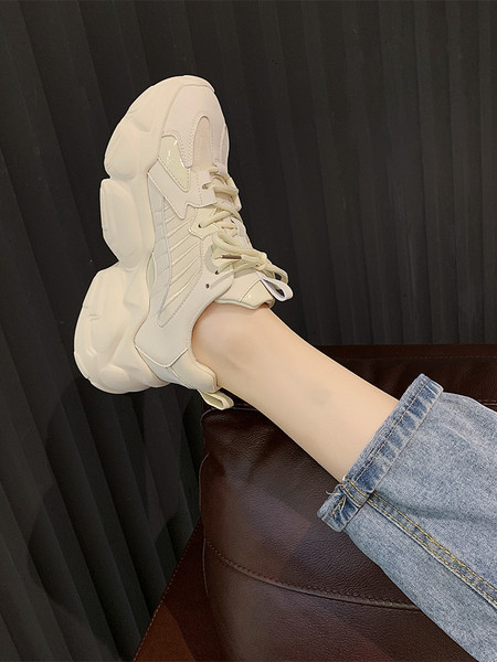 Kareda talla ja paeltega naiste sügistossud