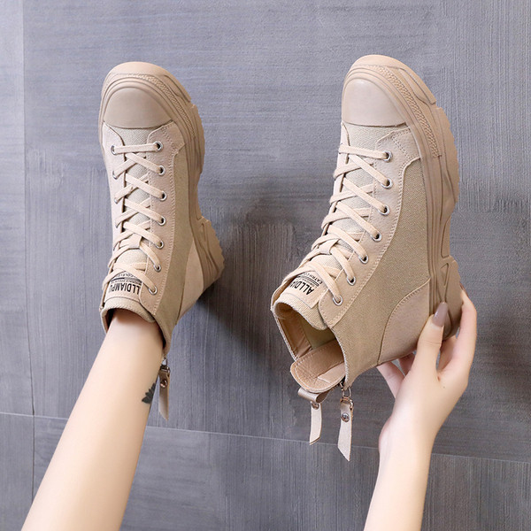 Naiste vabaaja kõrged tossud paelte ja lukuga