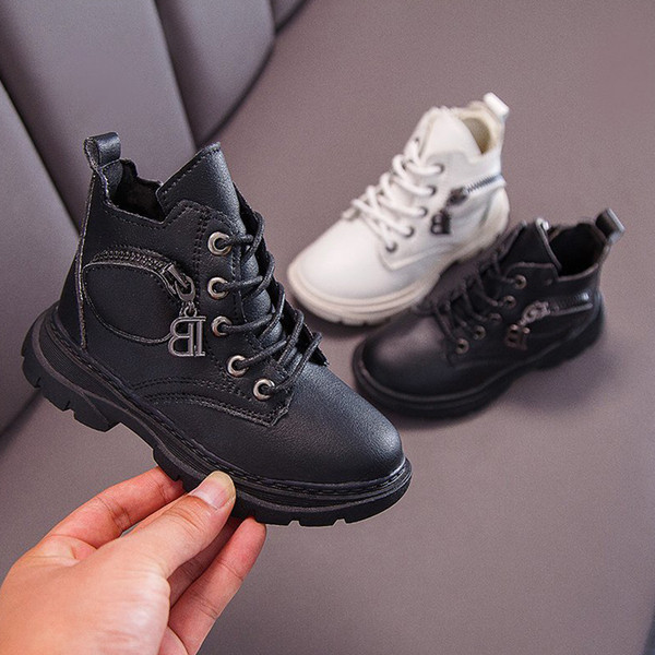 Bőr gyerekcsizma fűzős fém elemmel lányoknak