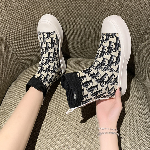 Alkalmi női tornacipő lapos talppal