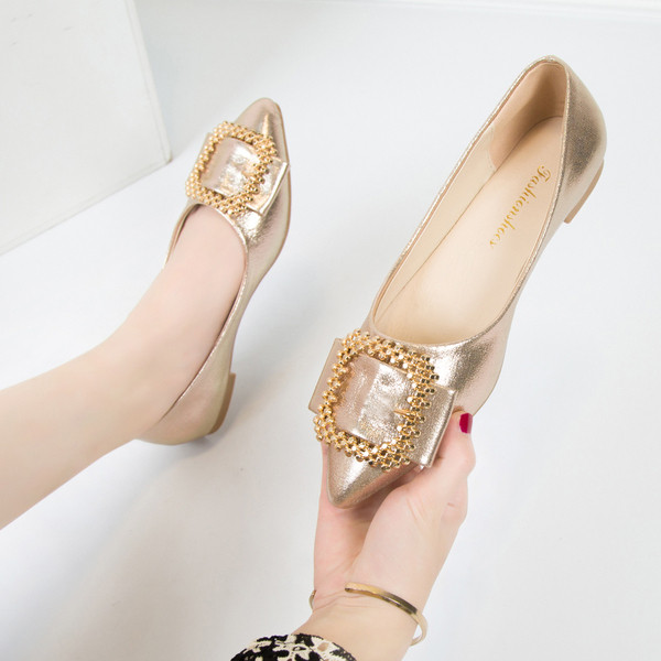 Vabaajajalatsite teravatipuline metallpandlaga mudel