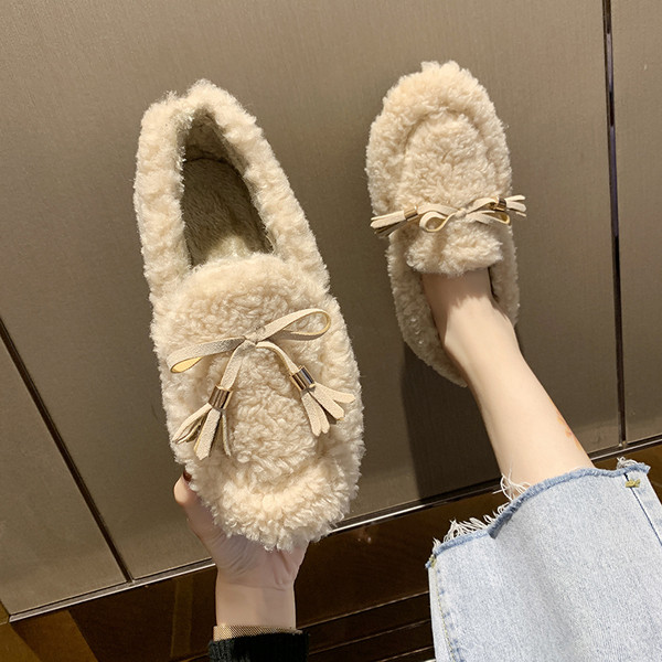 Naiste vabaaja paelaga sulekingad