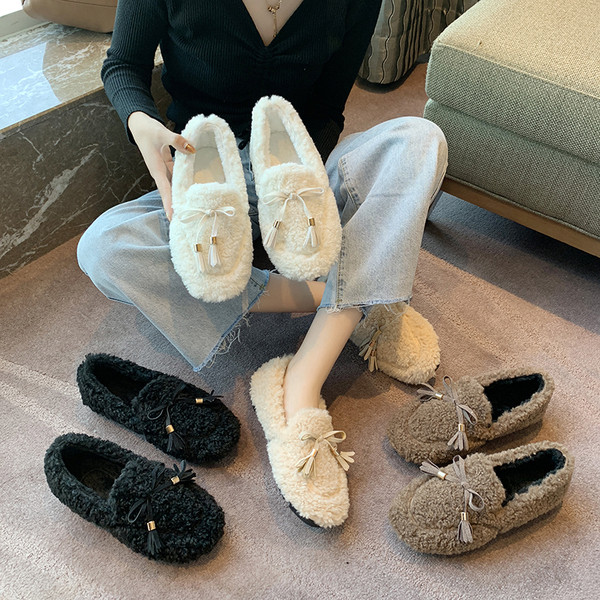 Naiste vabaaja paelaga sulekingad