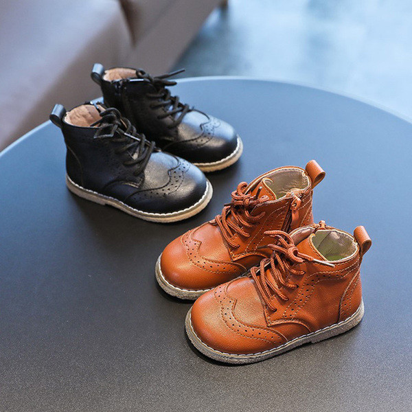 Puha talpú és fűzős gyerekcsizma lányoknak és fiúknak