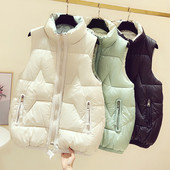 Naiste vabaajavest kõrge krae ja lukuga