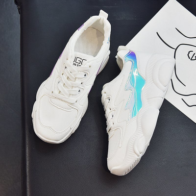 Őszi tornacipők új modellje durva talppal