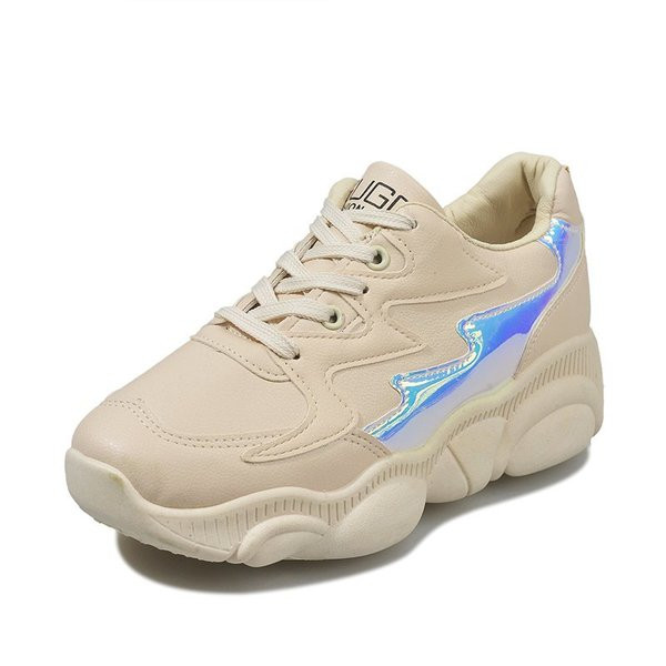 Őszi tornacipők új modellje durva talppal