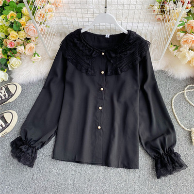 Stílusos női ing csipkével és kerek nyakkivágással