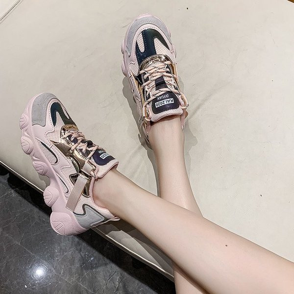 Γυναικεία αθλητικά παπούτσια από οικολογικό δέρμα, υφάσματα και οικολογικό σουέτ