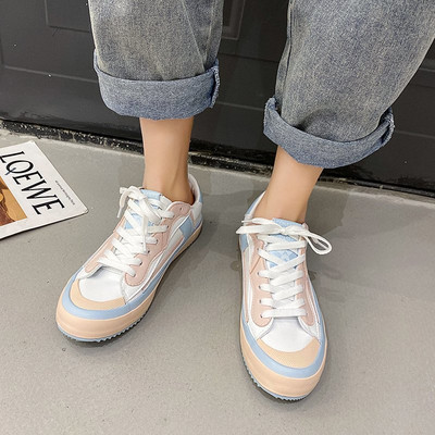 Női alkalmi tornacipő nyakkendővel és felirattal