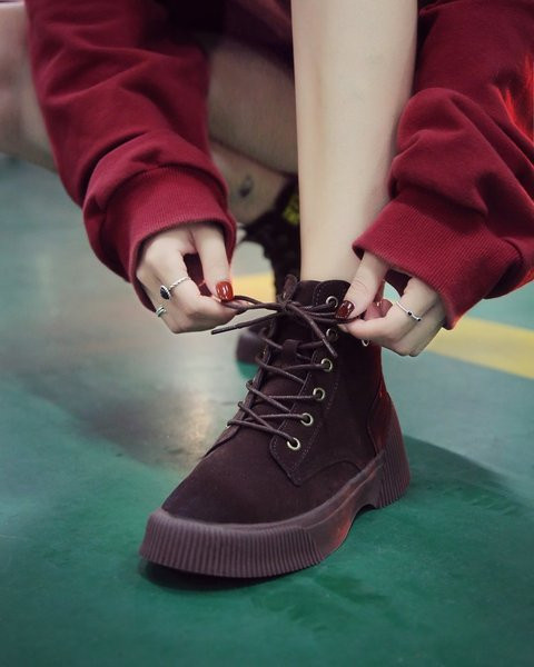 Női alkalmi téli cipő fűzővel és lapos talppal