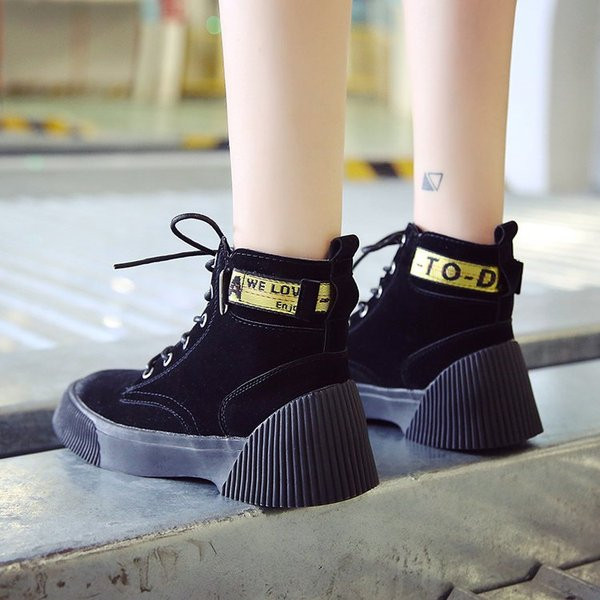 Női alkalmi téli cipő fűzővel és lapos talppal