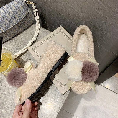 Γυναικεία παπούτσια με επίπεδη σόλα