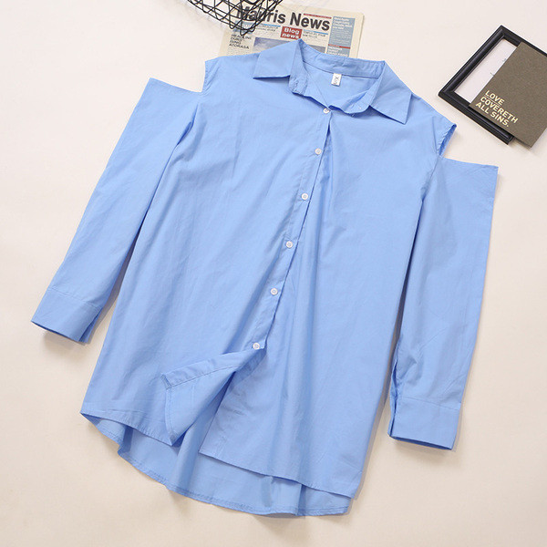 Klasszikus gallérral és csupasz vállú női ing