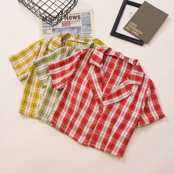 Γυναικείο πουκάμισο καρό με κοντά μανίκια και κουμπιά