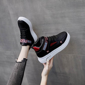 Női alkalmi tornacipő lapos talppal és feliratokkal