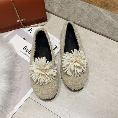 3D-elemendiga vabaaja plüüsist naiste kingad