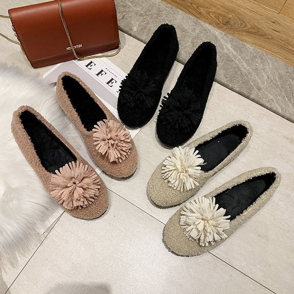 3D-elemendiga vabaaja plüüsist naiste kingad