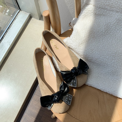 Γυναικεία casual παπούτσια κατασκευασμένα από οικολογικό σουέτ με τρισδιάστατη κορδέλα