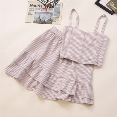 Μοντέρνα γυναικεία σετ από δύο μέρη - φανελάκι και φούστα