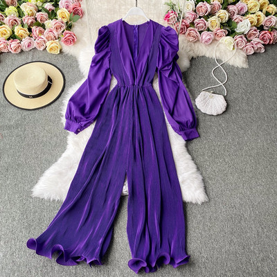 Uue mudeli V-kaelusega ja pikkade varrukatega naiste kombinesoon