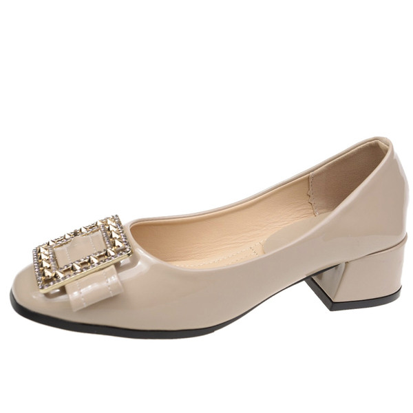 Alkalmi bőr cipő fém csattal