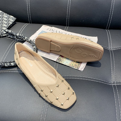 Casual παπούτσια με μεταλλικά τρουξ