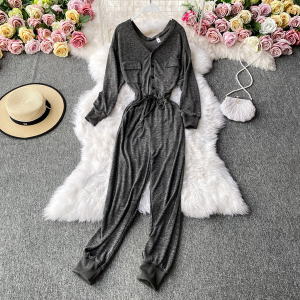 Női alkalmi kombiné gombokkal és hosszú ujjakkal