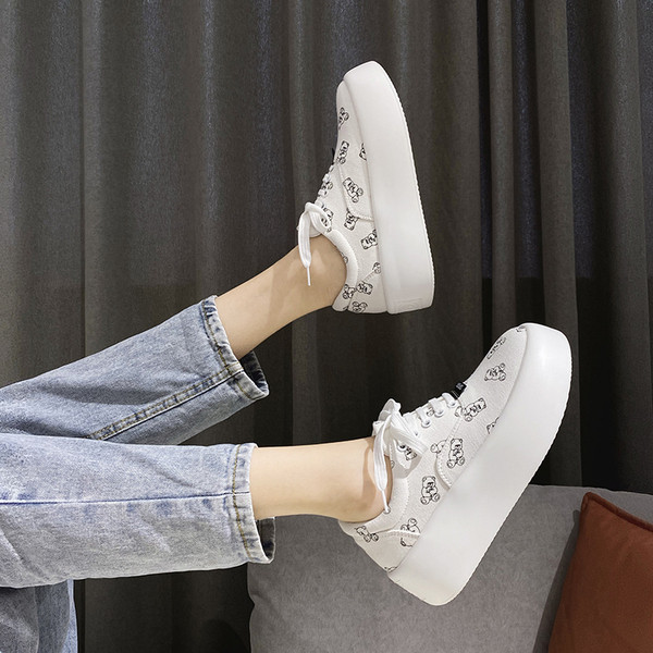 Platvormi ja rakendusega tekstiilist tossud