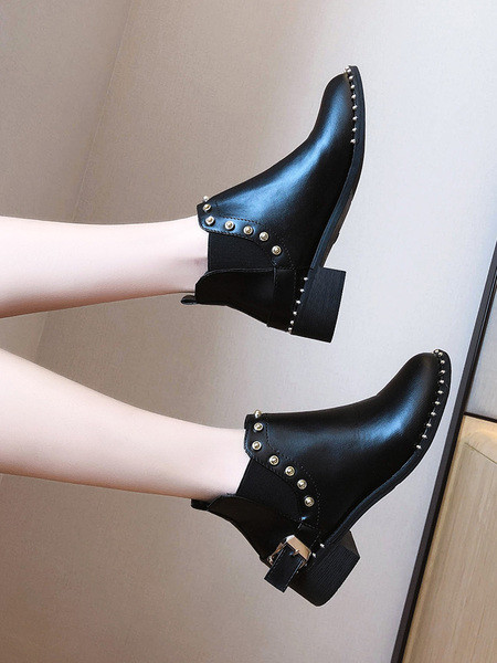 Naiste vabaajajalatsid neetide ja lameda tallaga