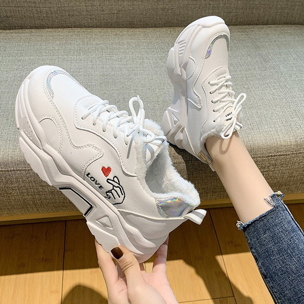 Sule ja tikandiga vabaaja naiste tossud