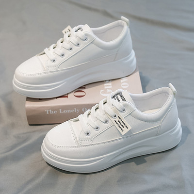 Casual γυναικεία αθλητικά παπούτσια με επίπεδη σόλα και πολύχρωμα κορδόνια