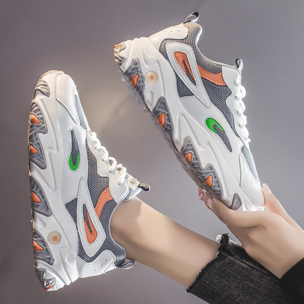 Šarene ženske tenisice sa grubim đonom i natpisom