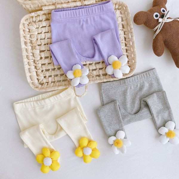 Παντελόνι για κορίτσια με τρισδιάστατη διακόσμηση σε σχήμα λουλουδιού