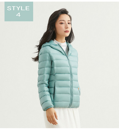 Kerge naiste jakk kapuutsi ja taskutega