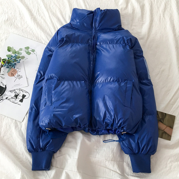 Uue mudeli lühike lukuga talvejope